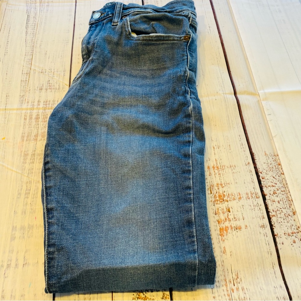 Lucky Brand 32x30 slim fit